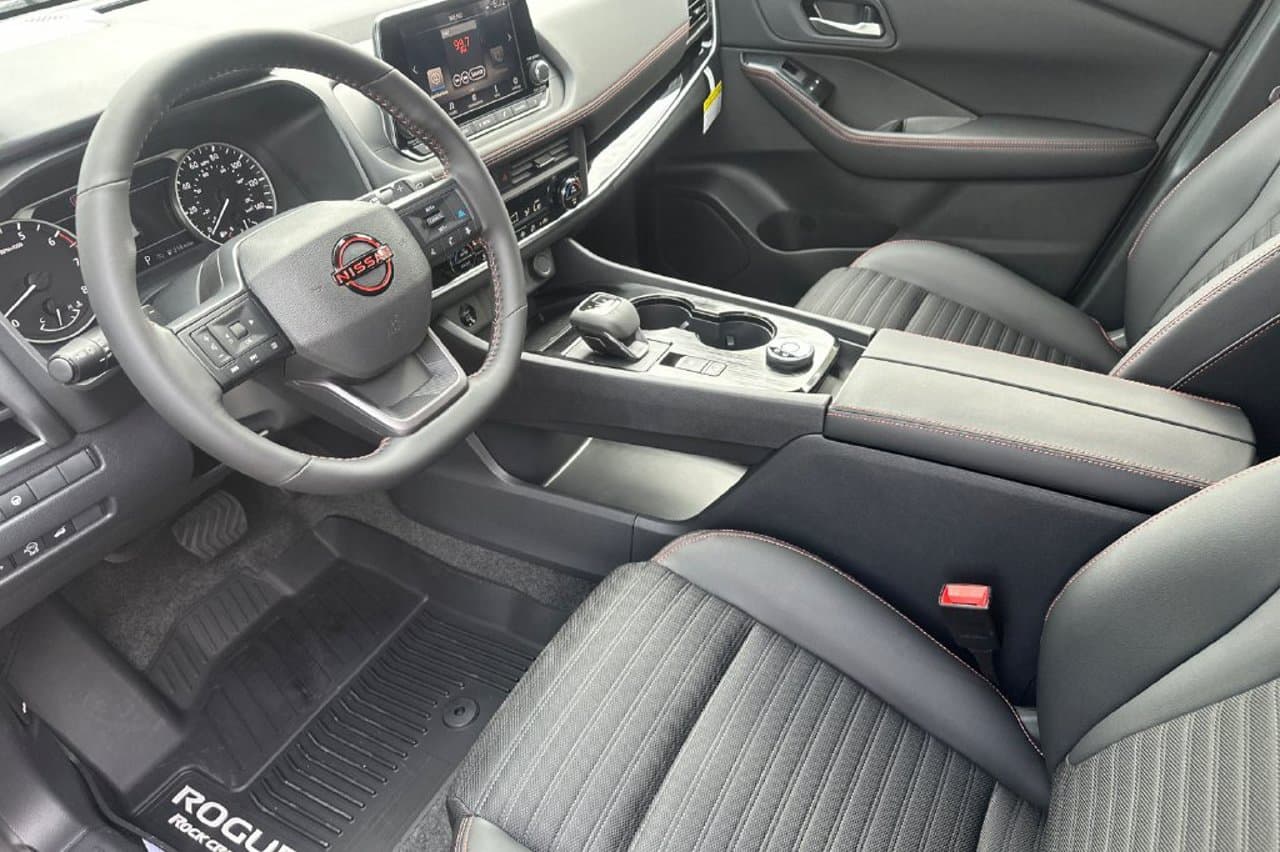 2026 Nissan Rogue Rock Creek 8