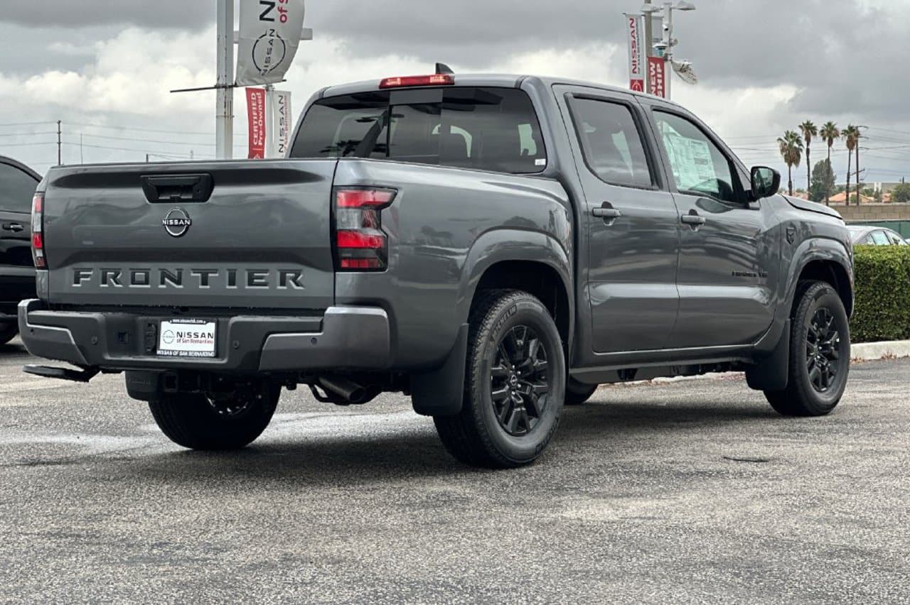2027 Nissan Frontier SV 3