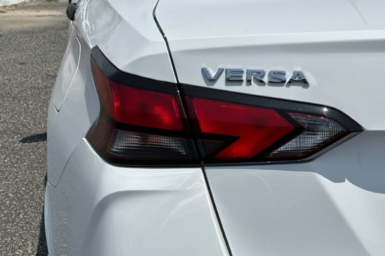 2025 Nissan Versa S 19