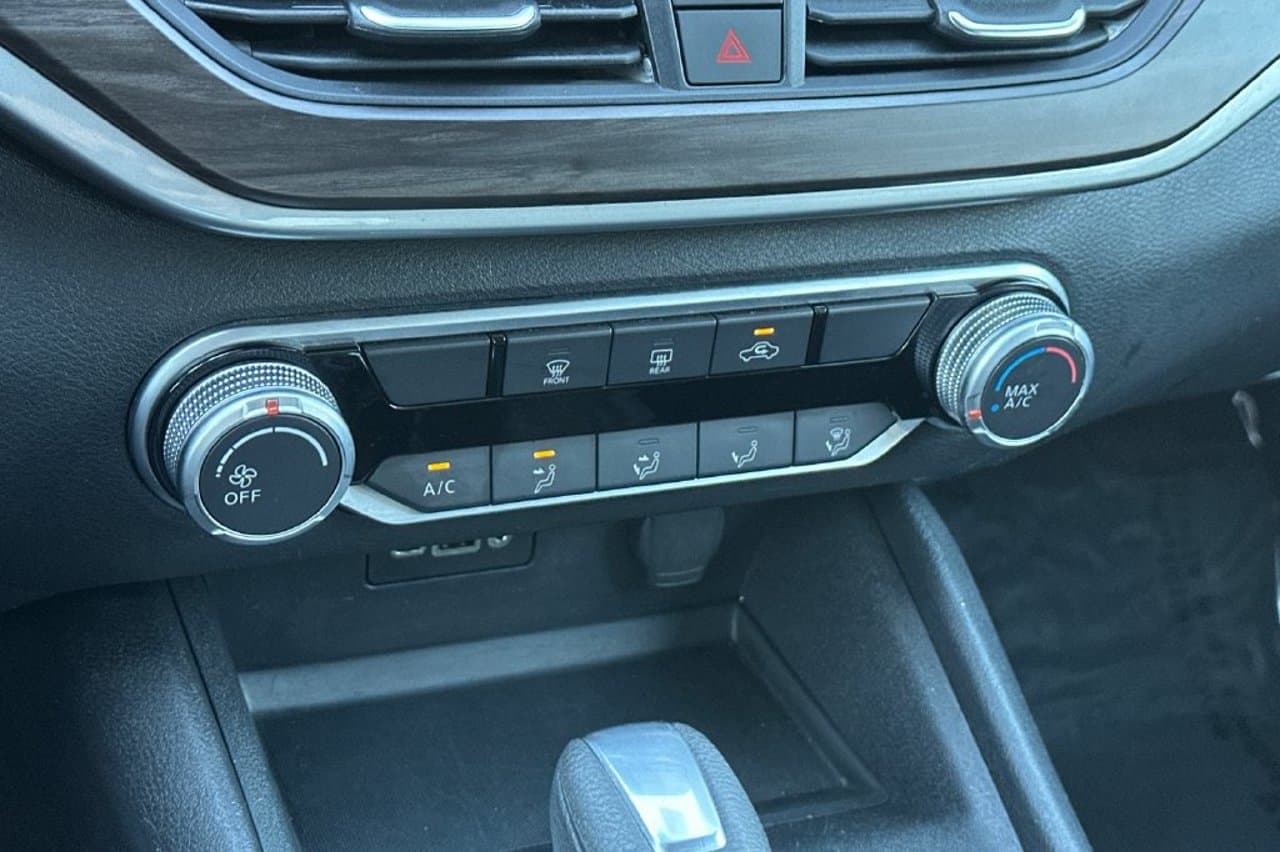 2025 Nissan Altima SV 16