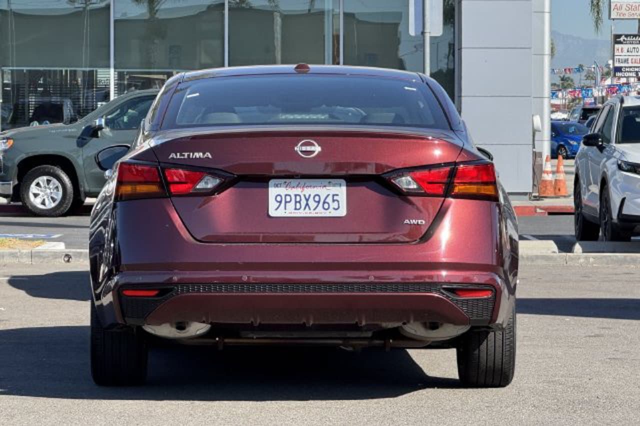 2025 Nissan Altima SV 5