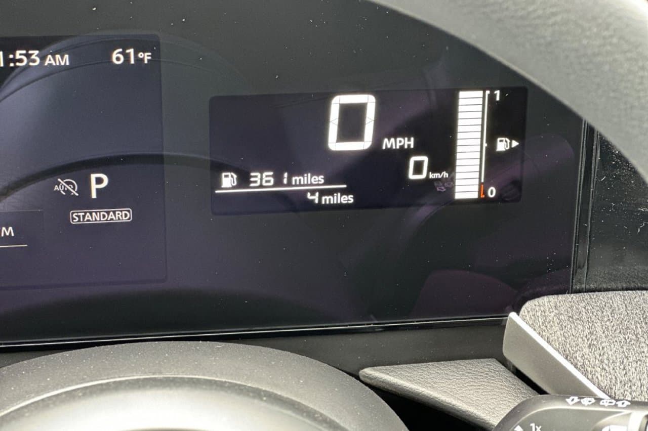 2027 Nissan Kicks SV 22