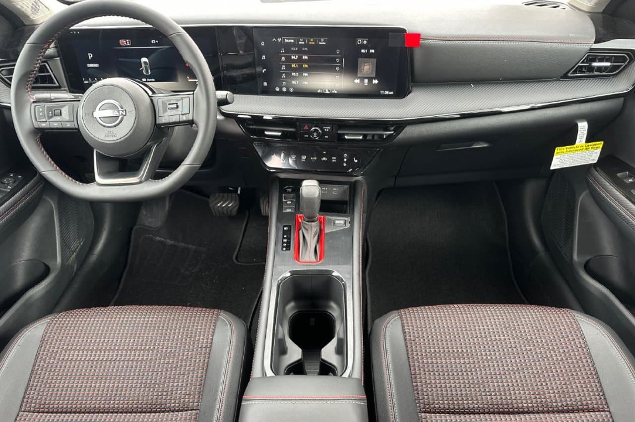 2027 Nissan Kicks SR 11