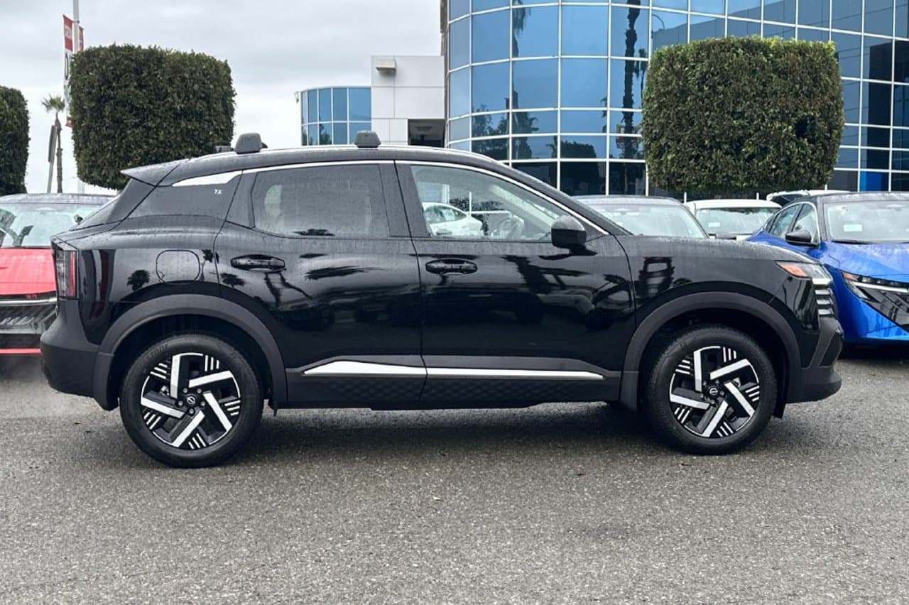 2027 Nissan Kicks SV 3