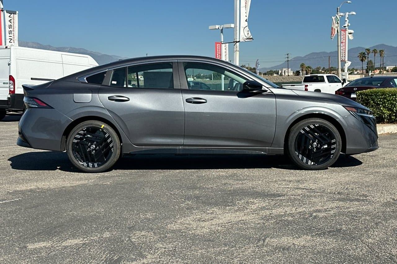 2027 Nissan Sentra SR 2