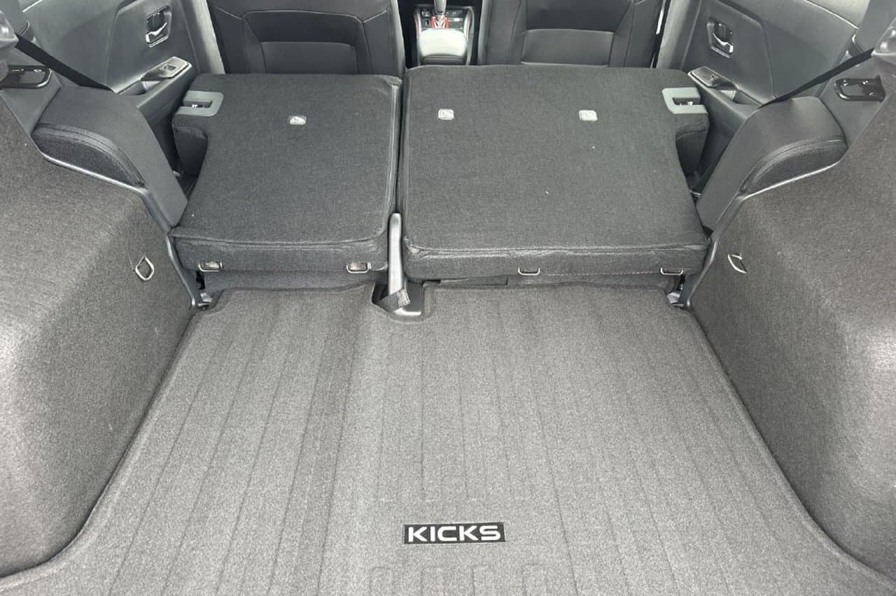 2027 Nissan Kicks SR 13