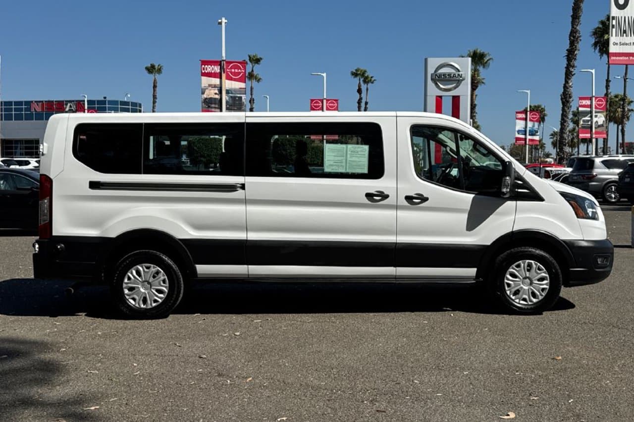 2024 Ford Transit Passenger Wagon XLT 3