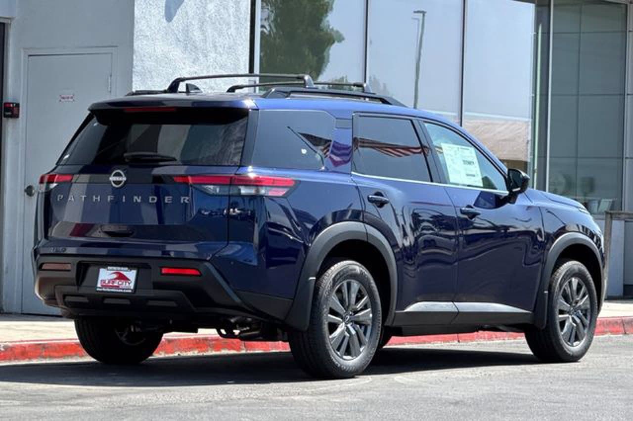 2026 Nissan Pathfinder SV 3