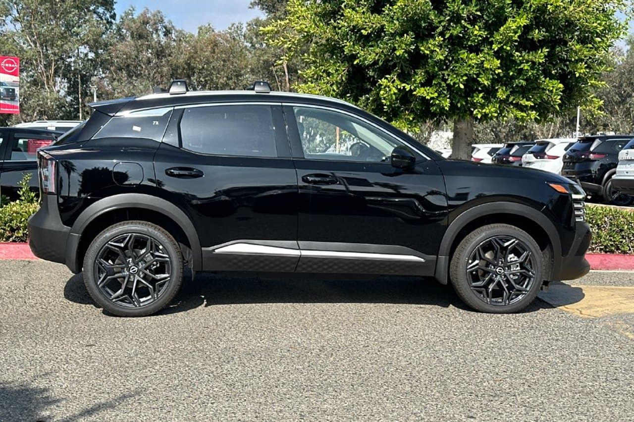 2027 Nissan Kicks SR 3