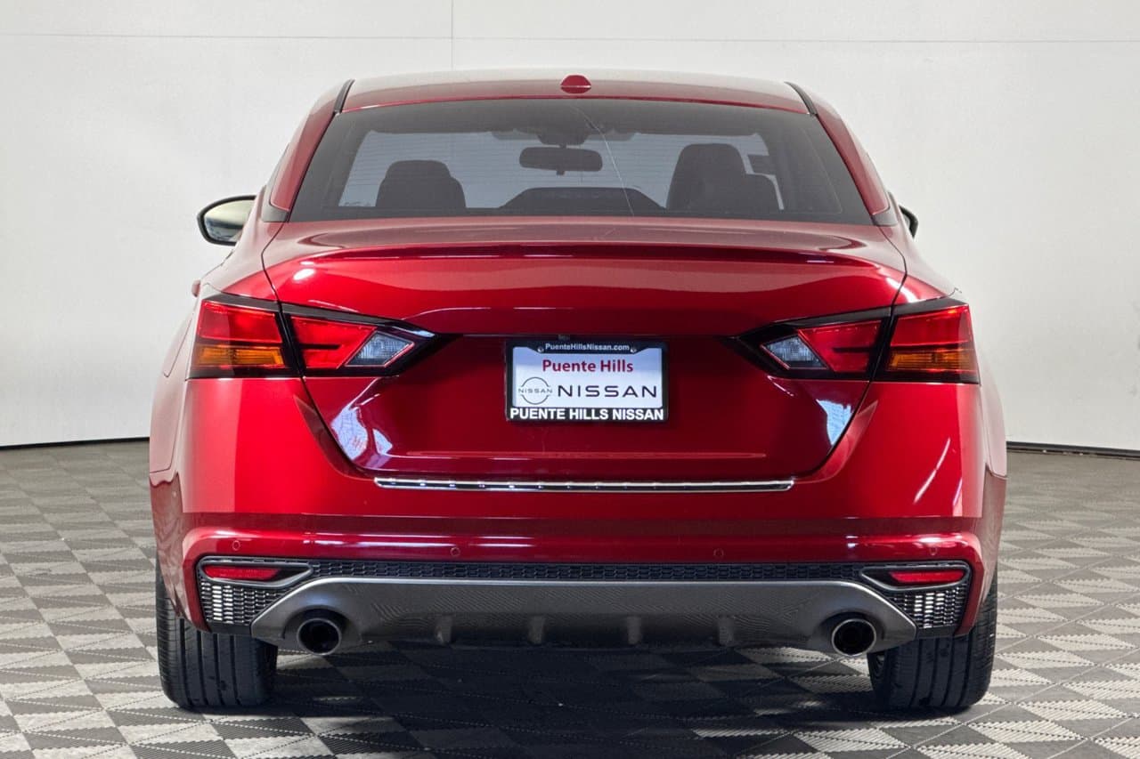 2020 Nissan Altima 2.5 SR 4