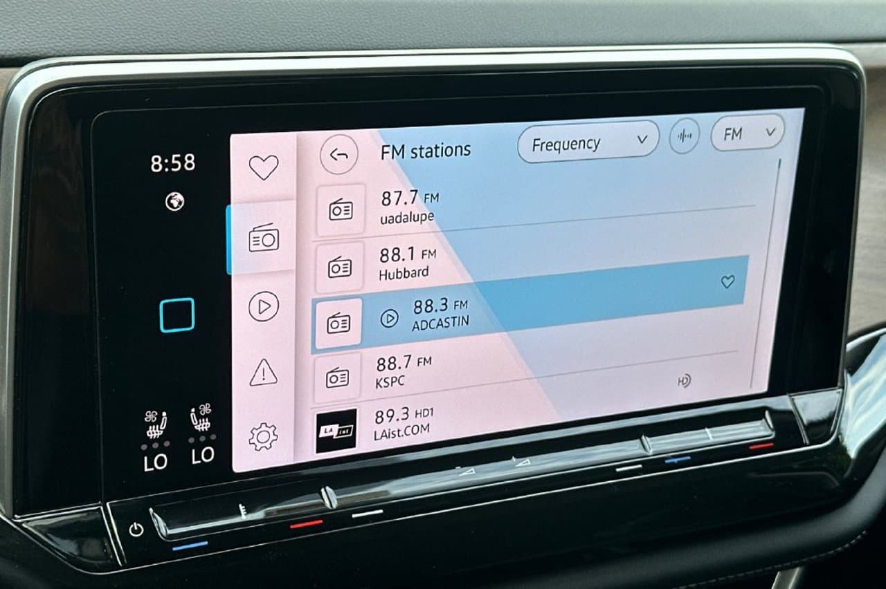 2026 Volkswagen Atlas 2.0T SE w/Technology 16