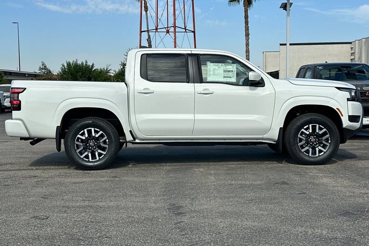 2026 Nissan Frontier SV 2
