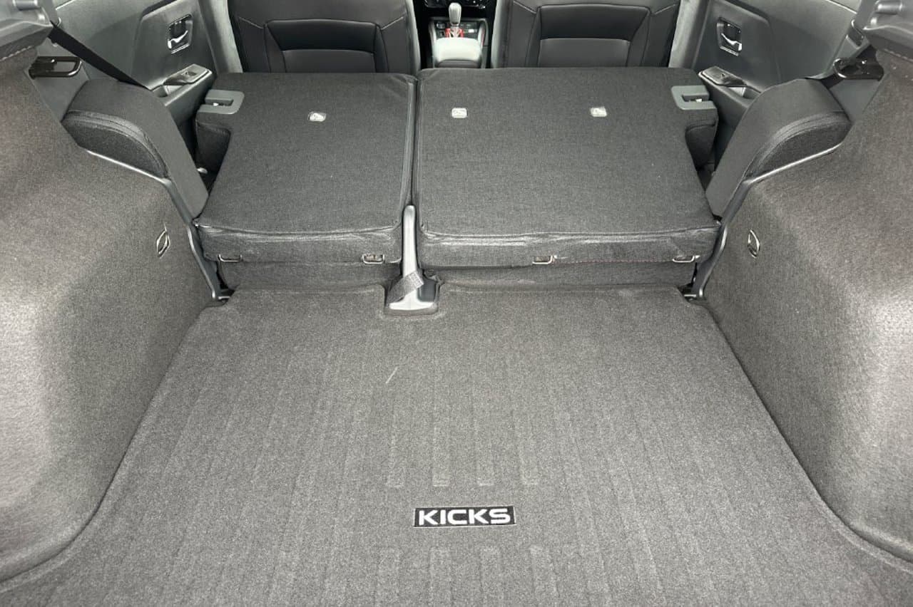 2027 Nissan Kicks SR 13