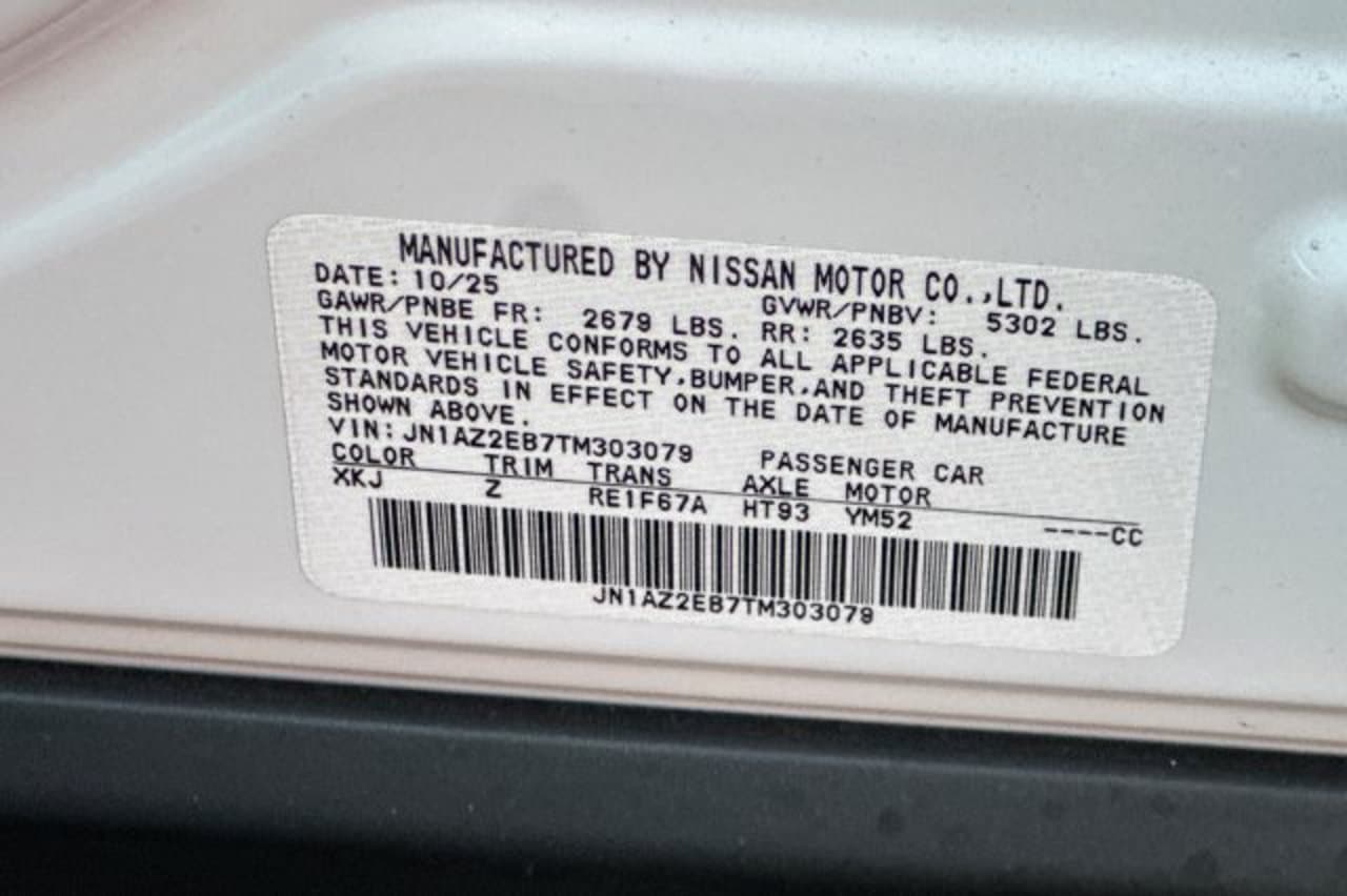 2026 Nissan LEAF PLATINUM+ 24
