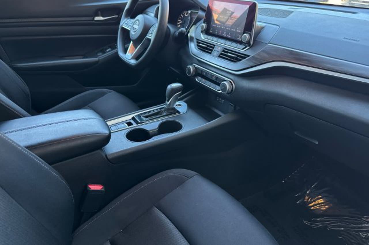 2025 Nissan Altima SV 13