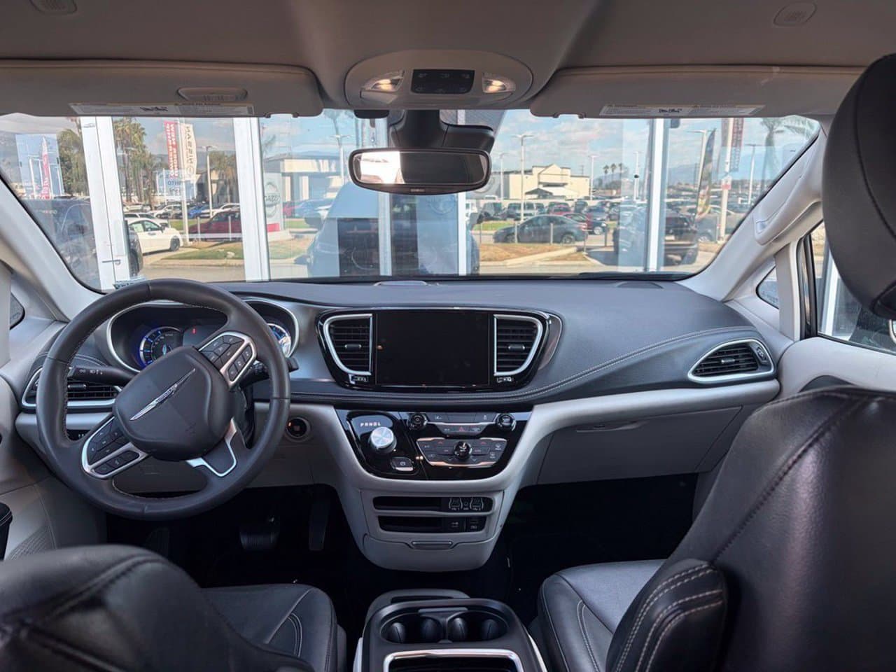 2022 Chrysler Pacifica Hybrid Touring L 3
