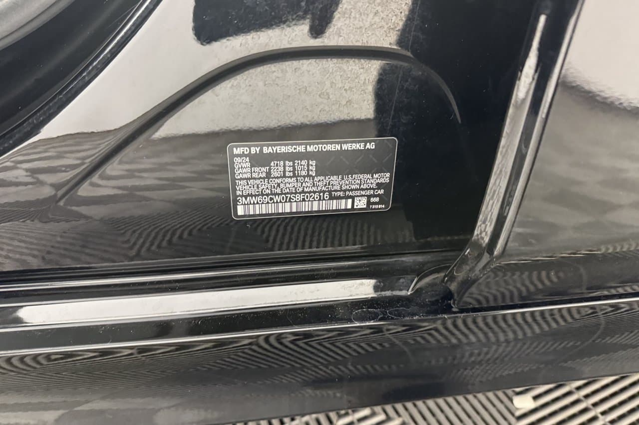 2025 BMW 3 Series 330i 24