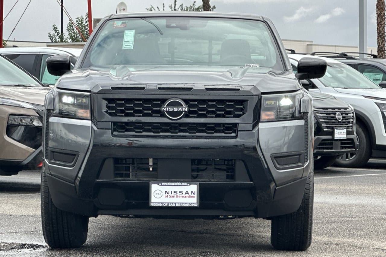 2027 Nissan Frontier SV 6