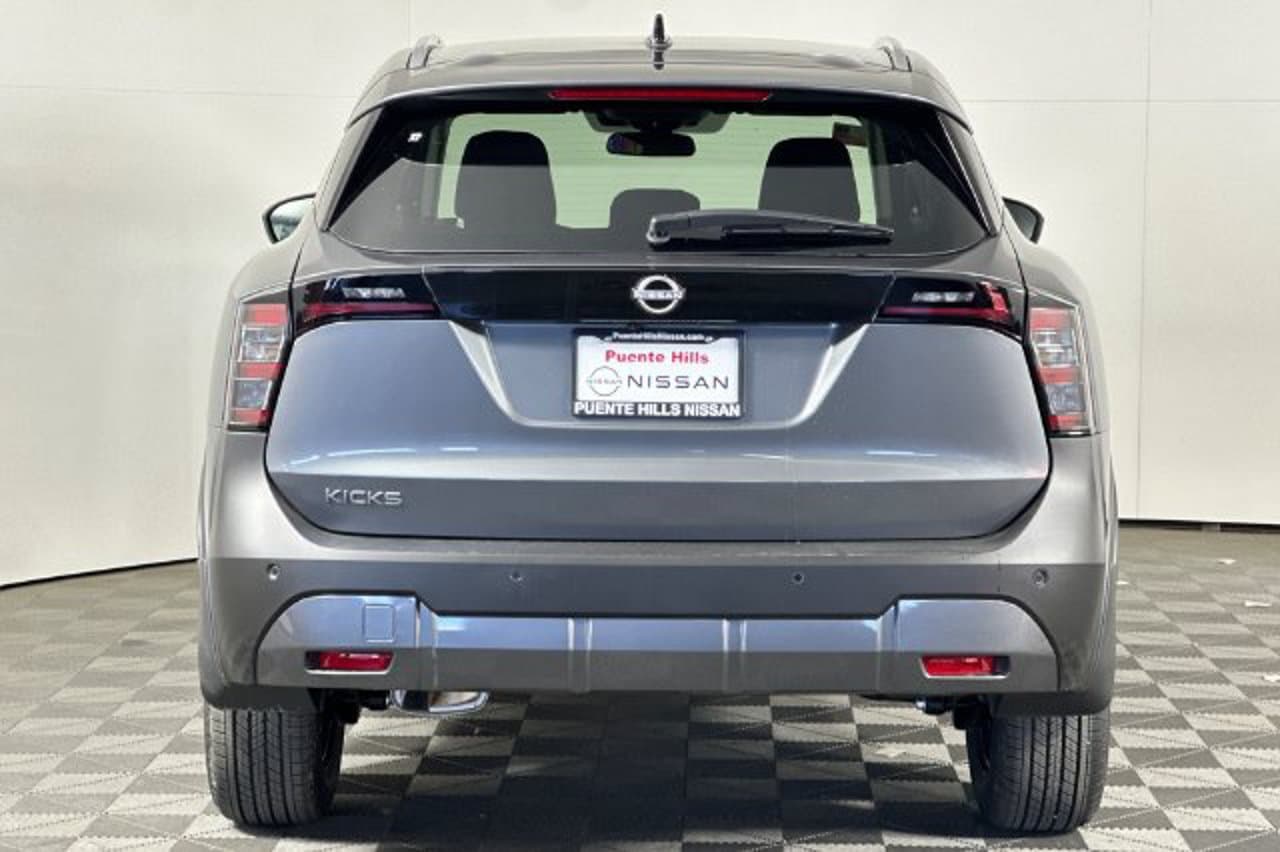 2026 Nissan Kicks SV 4