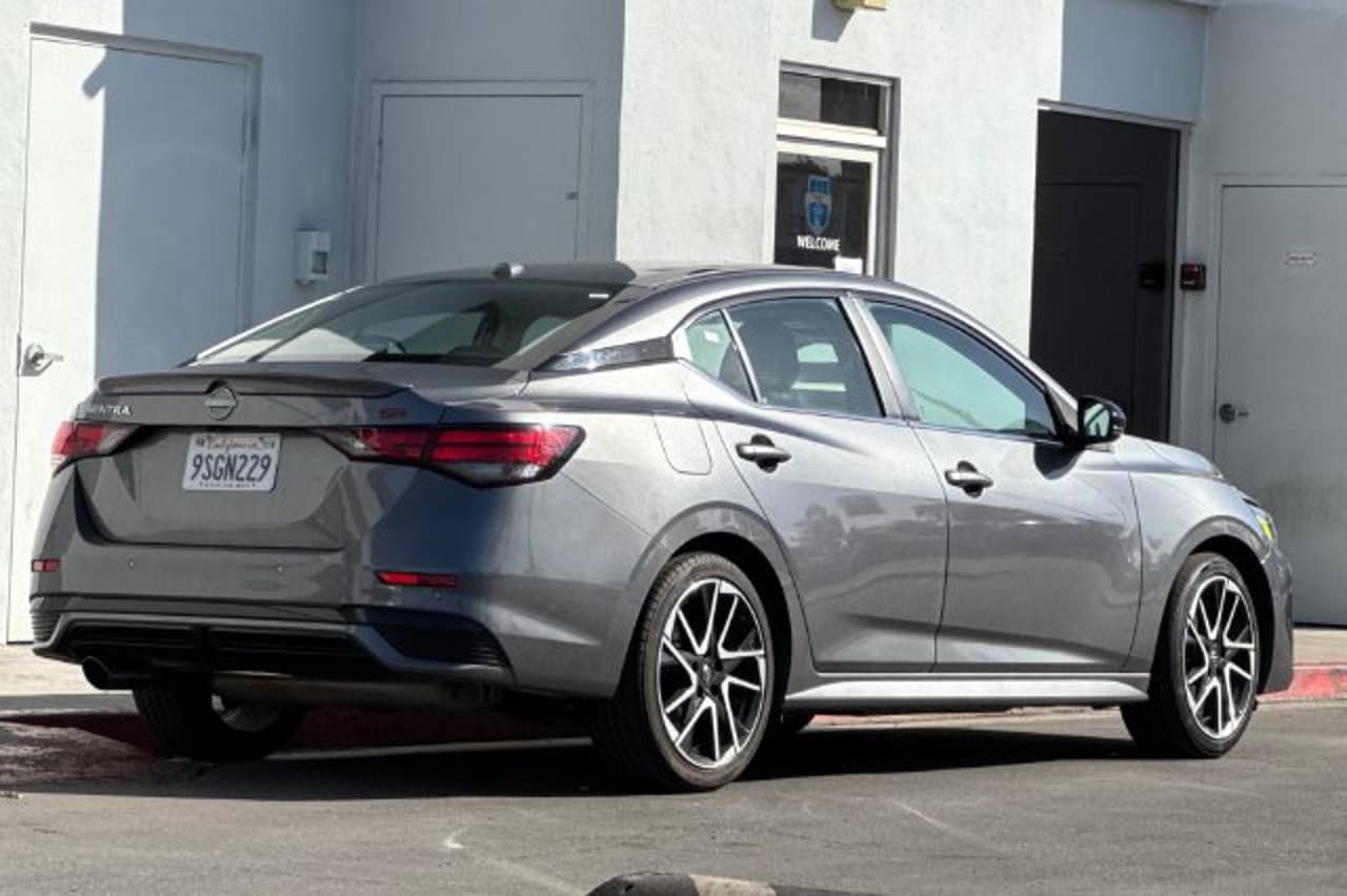2025 Nissan Sentra SR 4