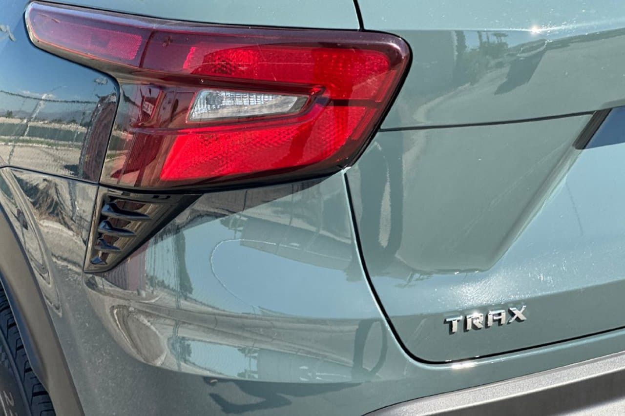2025 Chevrolet Trax LT 23