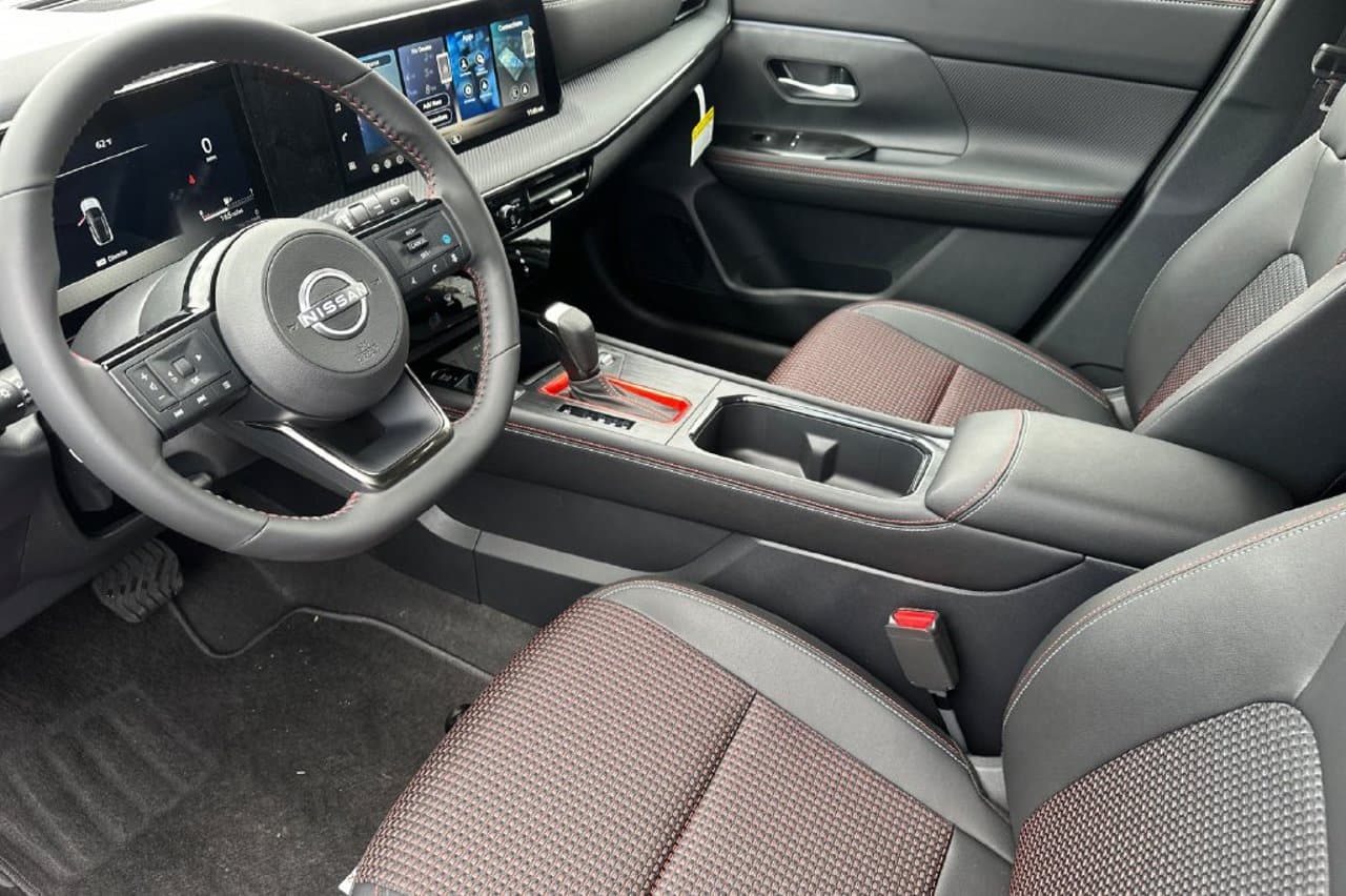 2027 Nissan Kicks SR 8
