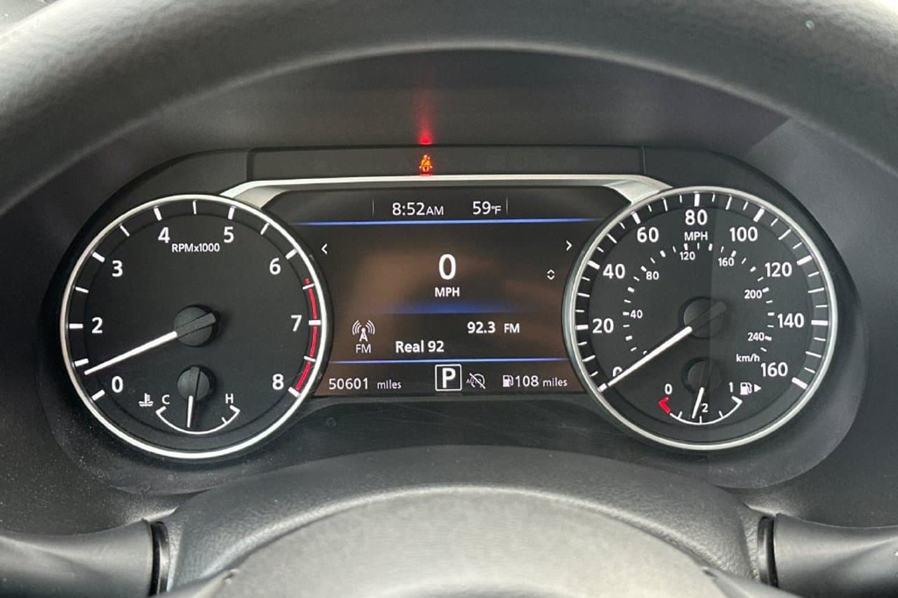 2024 Nissan Sentra SV 20