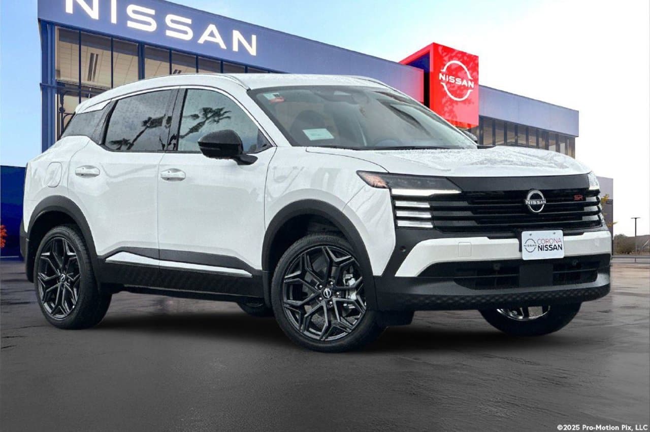 2027 Nissan Kicks SR 2
