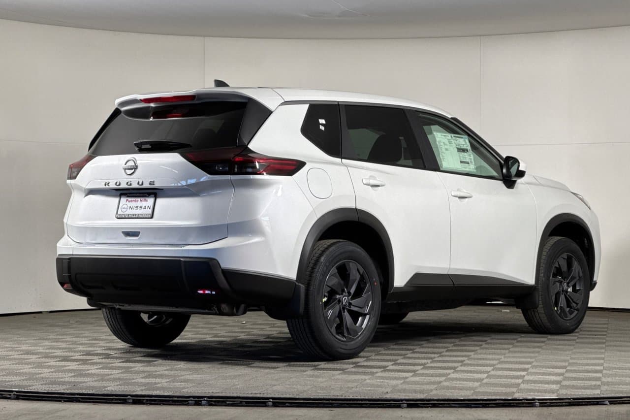2026 Nissan Rogue SV 27