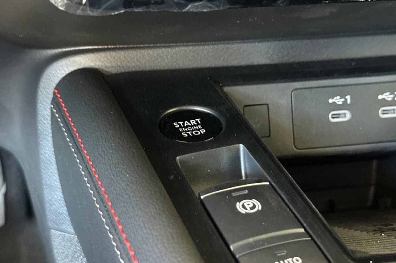 2027 Nissan Kicks SR 19