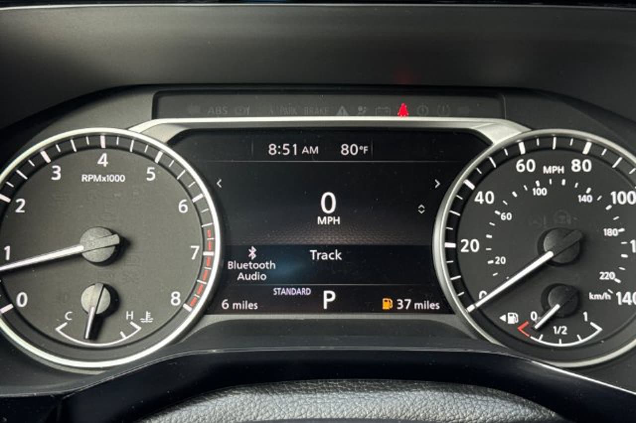 2026 Nissan Pathfinder SV 22