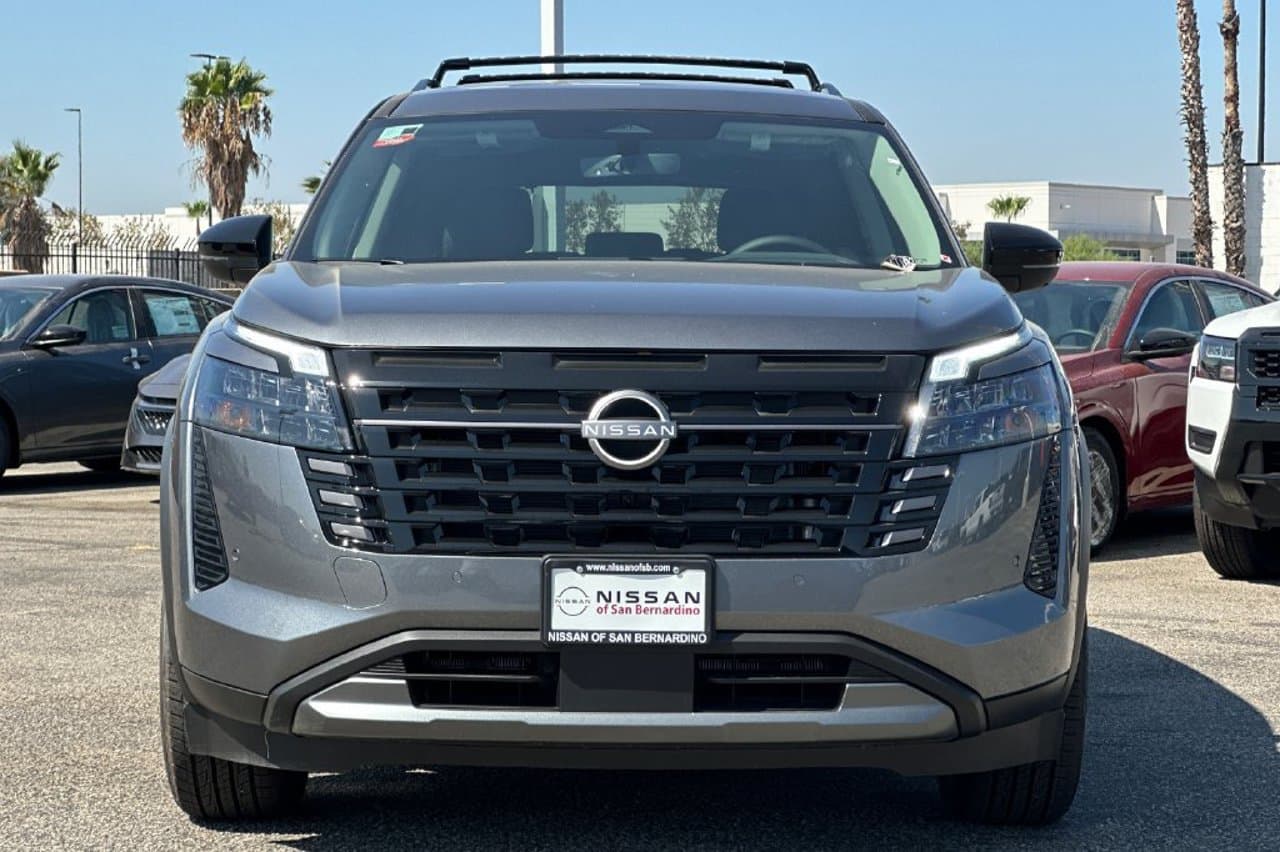 2026 Nissan Pathfinder SL 6