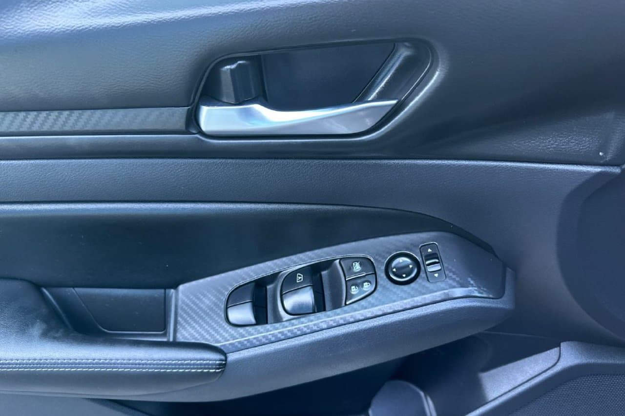 2025 Nissan Altima SV 9