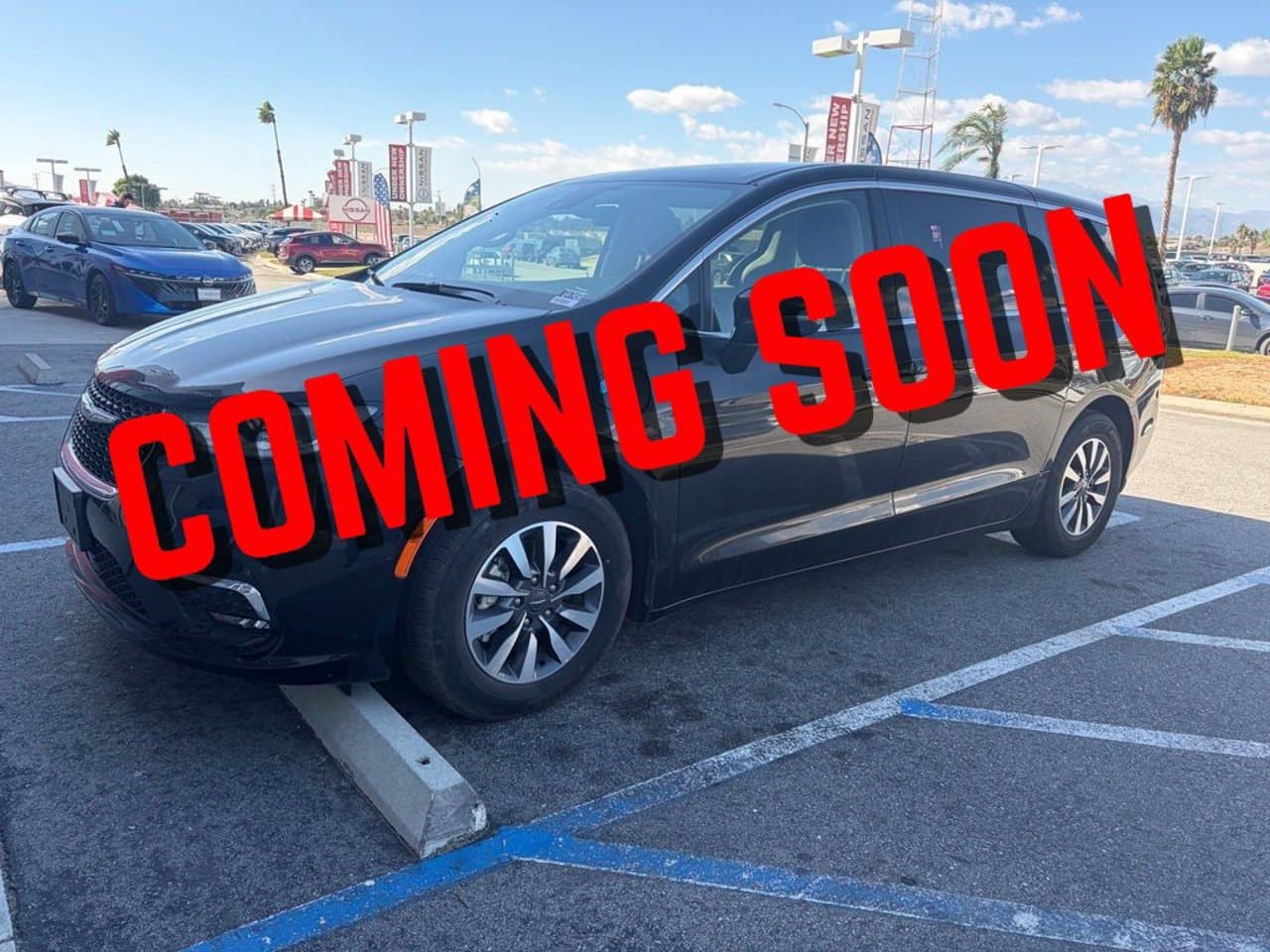 2022 Chrysler Pacifica Hybrid Touring L 1