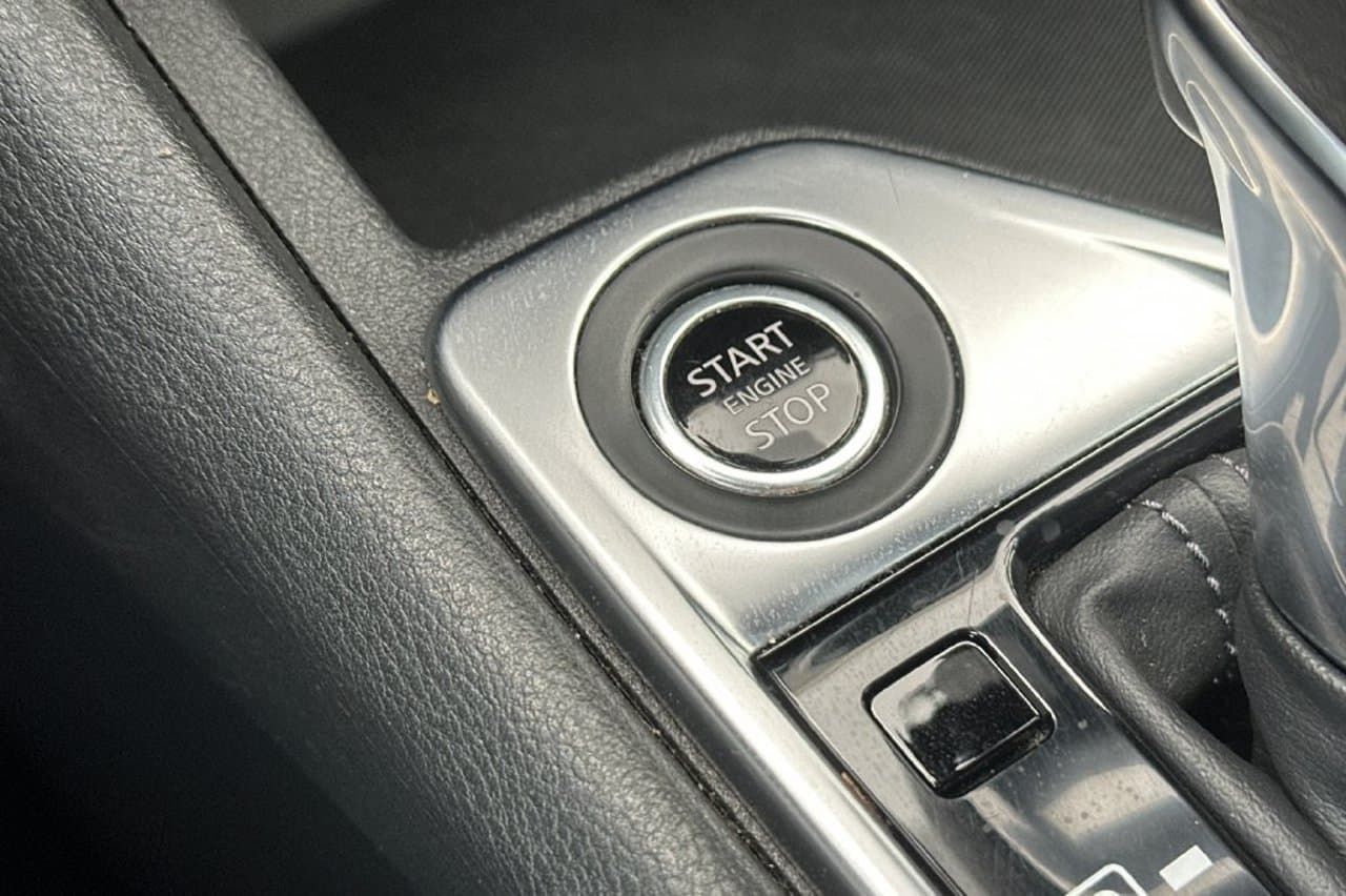 2024 Nissan Sentra SV 18