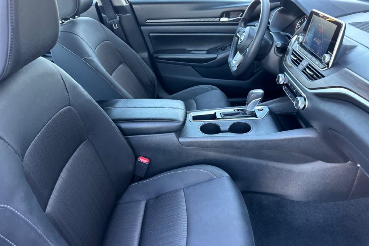 2025 Nissan Altima SV 12