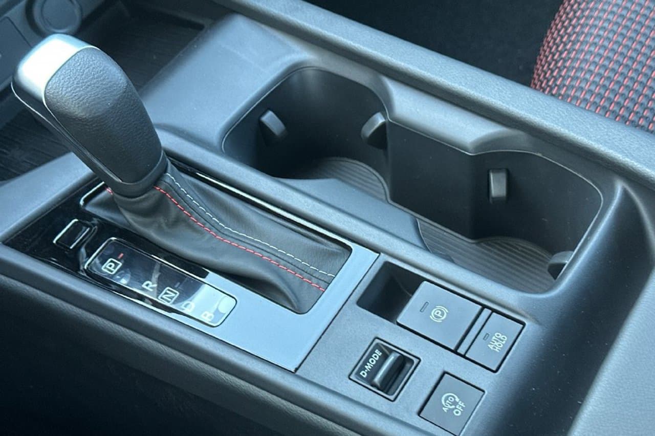 2027 Nissan Sentra SR 16