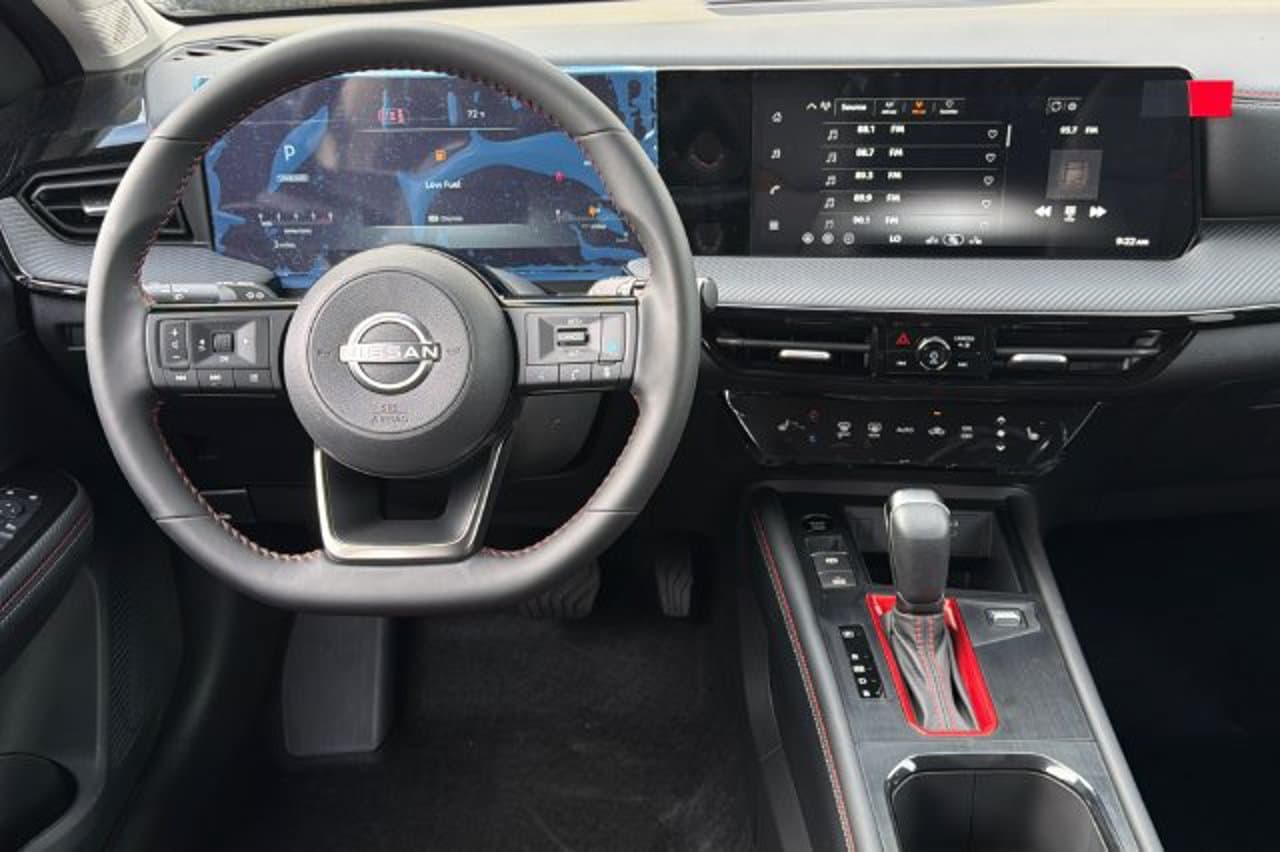 2027 Nissan Kicks SR 11