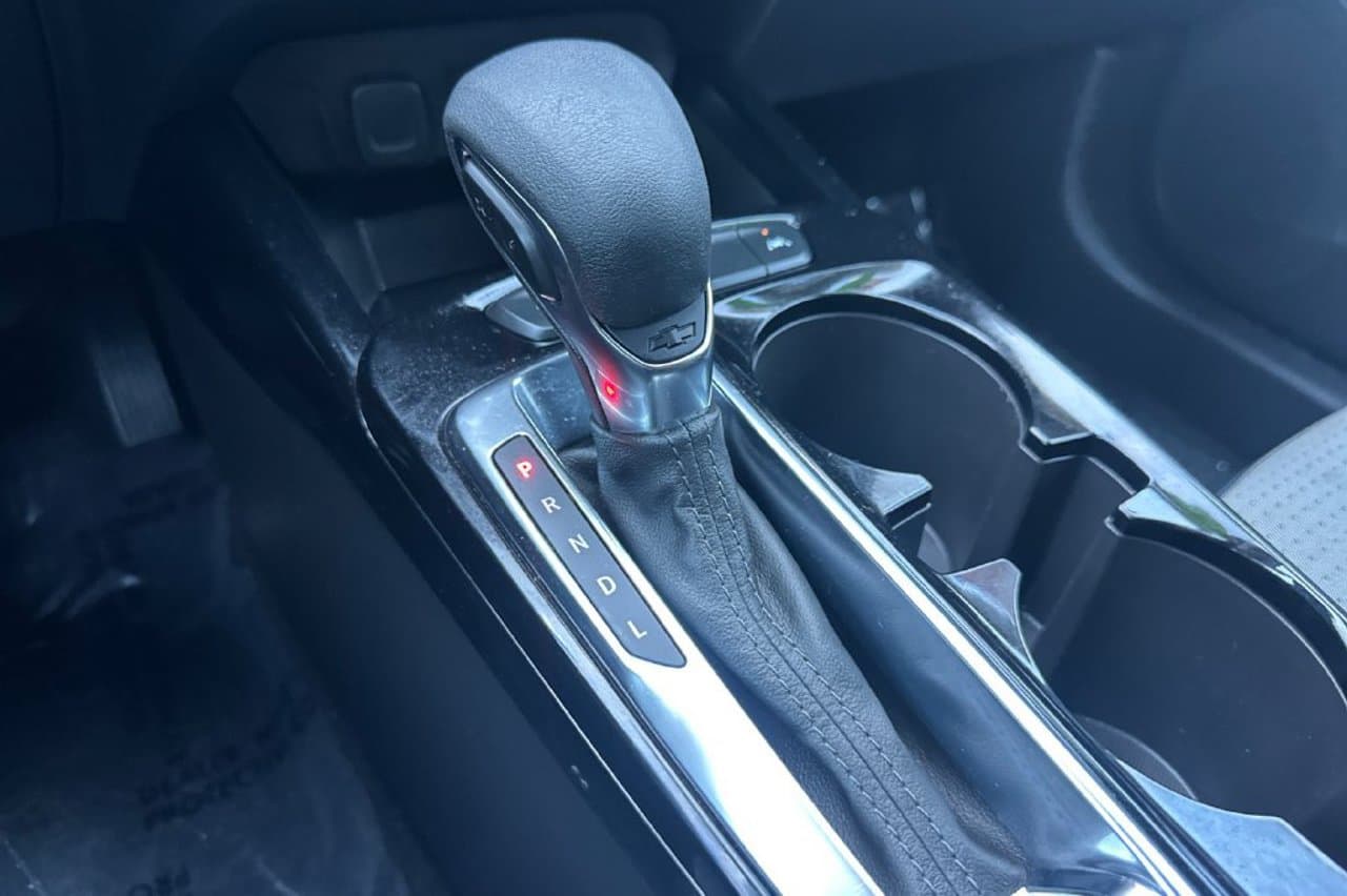 2025 Chevrolet Trax LT 19
