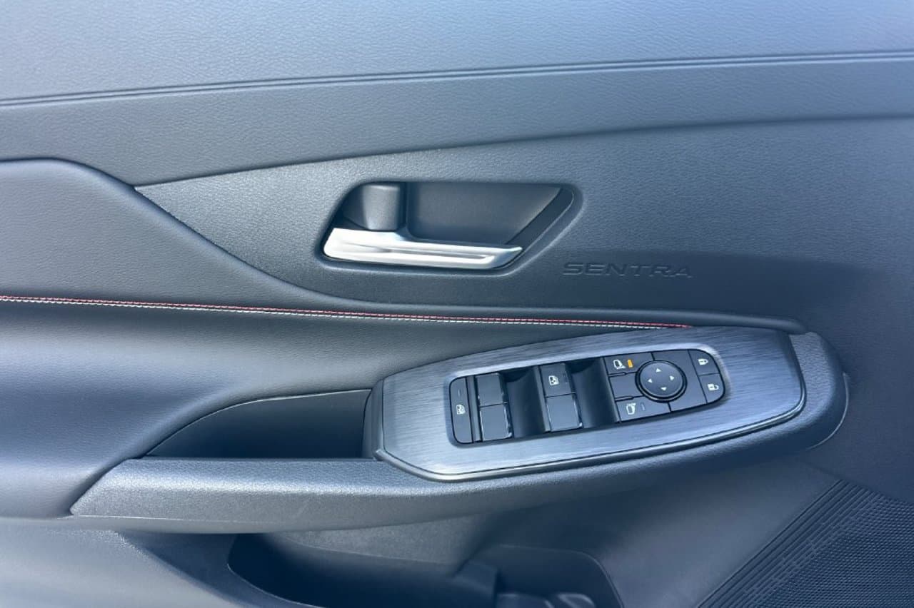 2027 Nissan Sentra SR 8