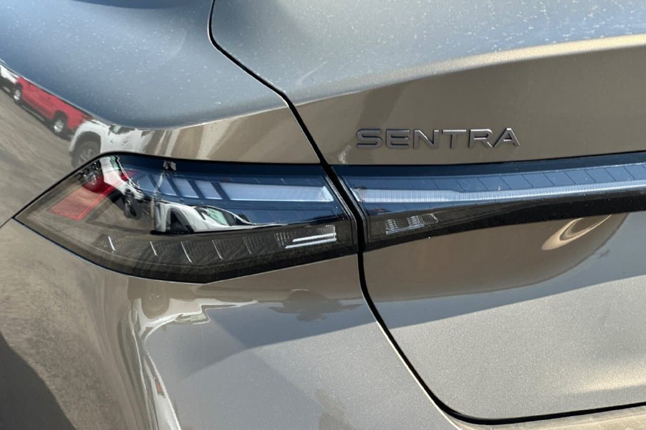 2027 Nissan Sentra SV 20