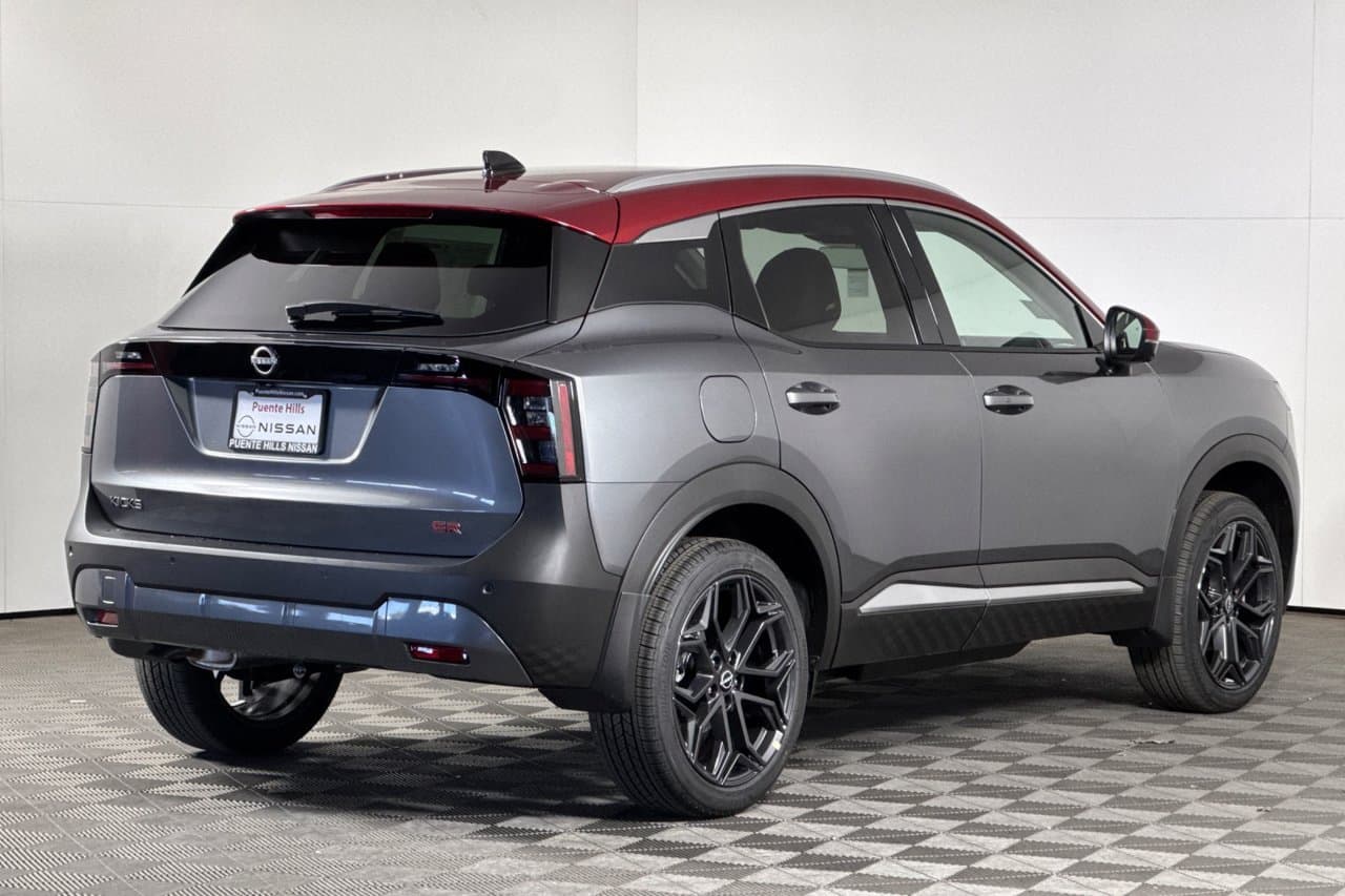 2026 Nissan Kicks SR 3