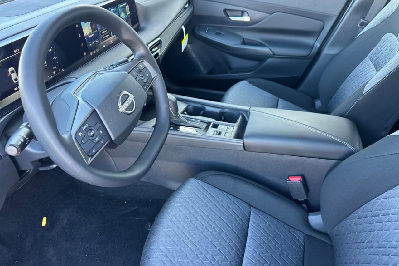 2027 Nissan Sentra SV 7