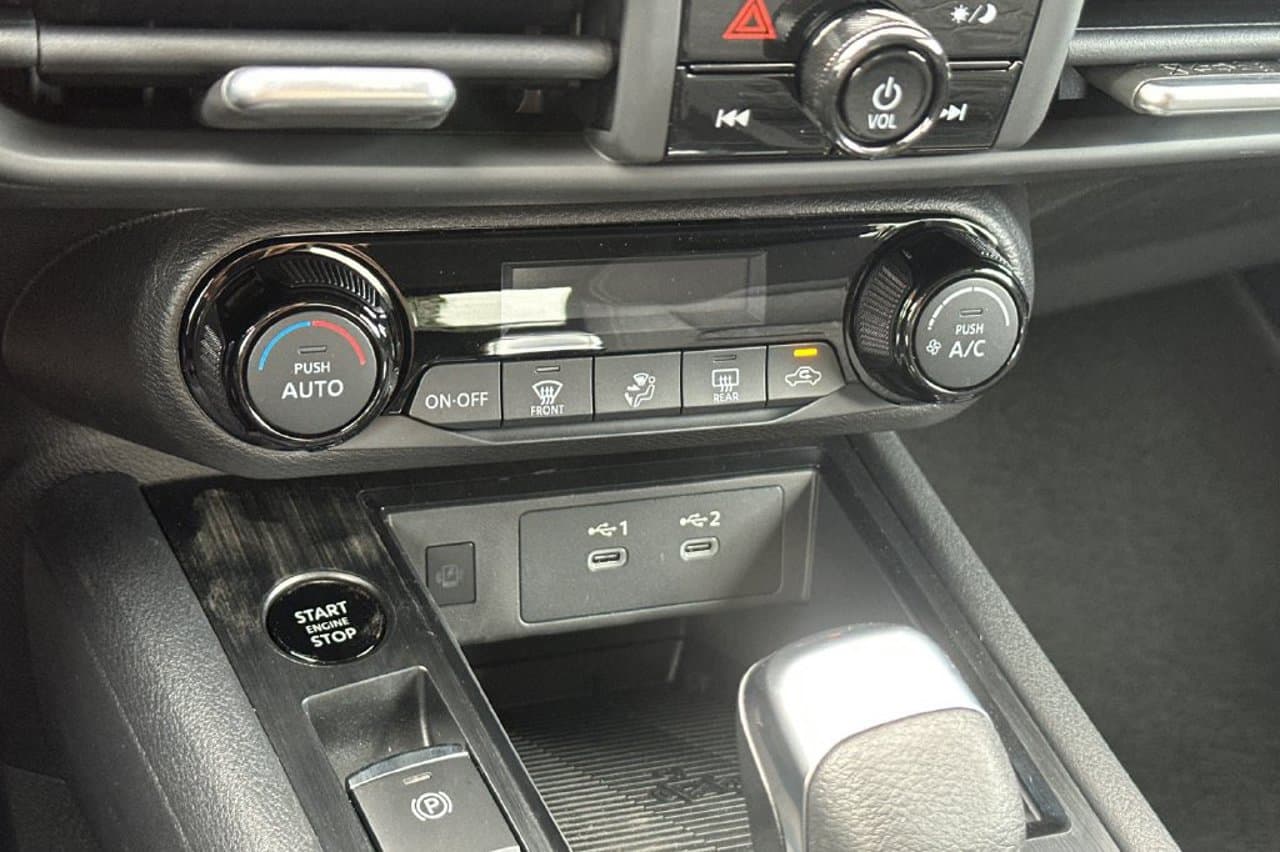 2027 Nissan Kicks SV 17