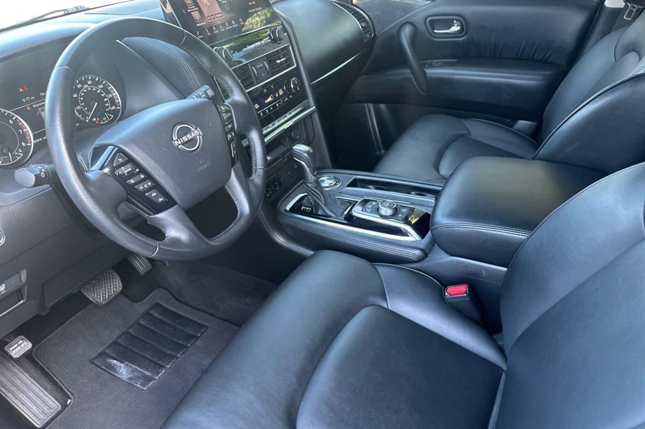 2022 Nissan Armada SV 8
