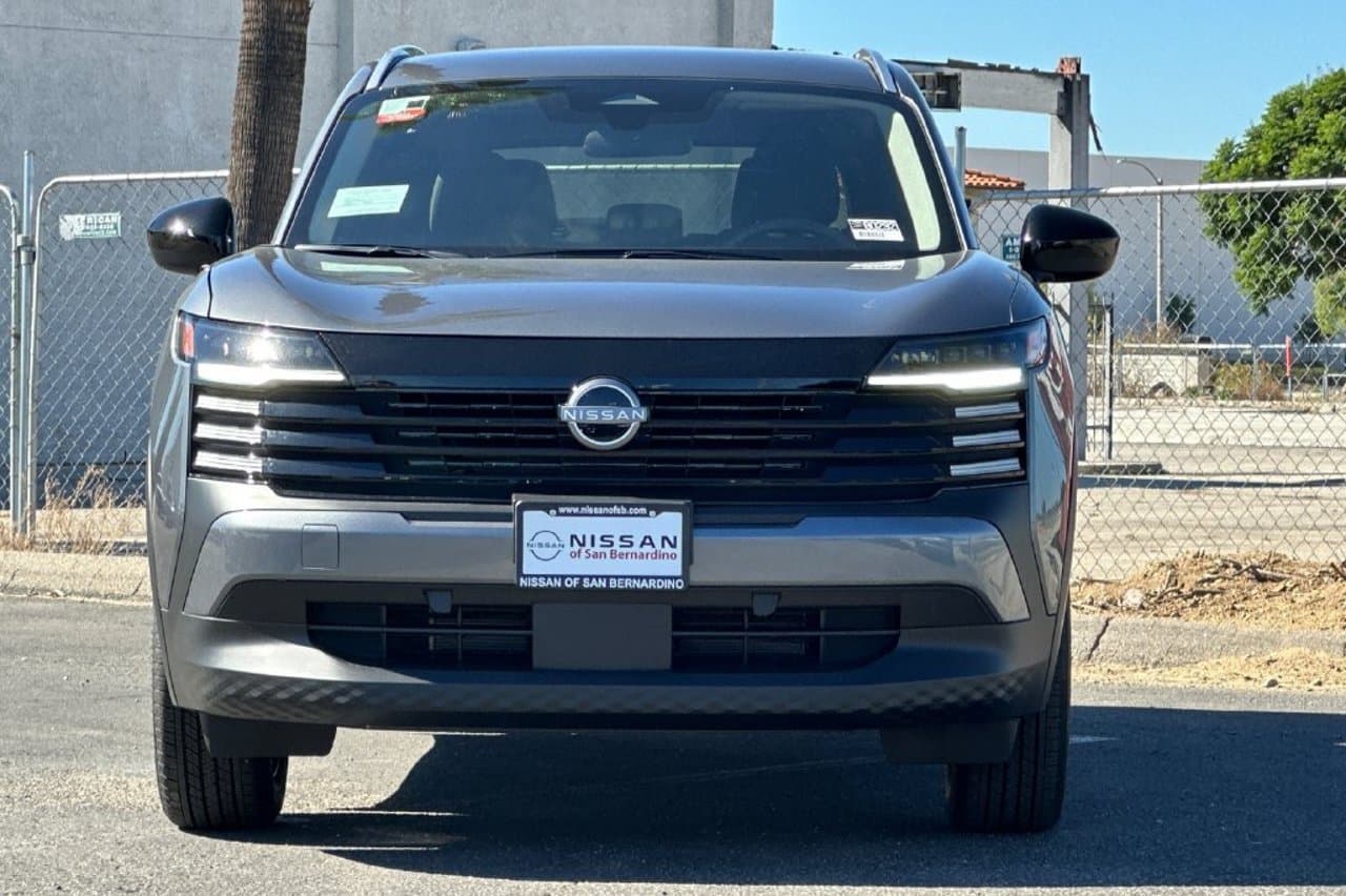 2027 Nissan Kicks SV 6
