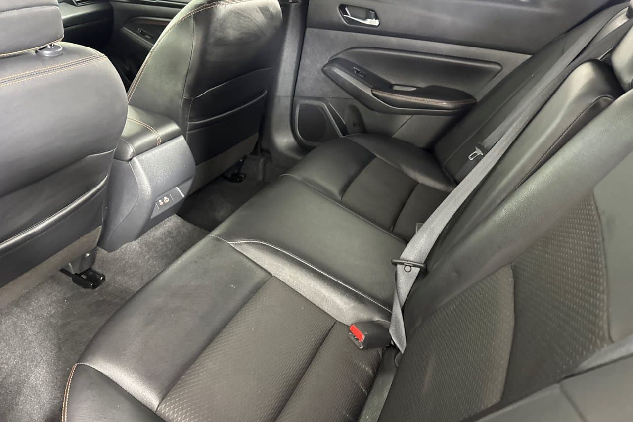 2020 Nissan Altima 2.5 SR 9