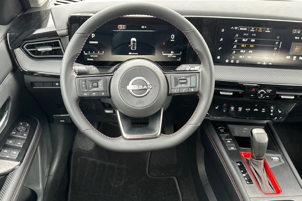 2027 Nissan Kicks SR 12
