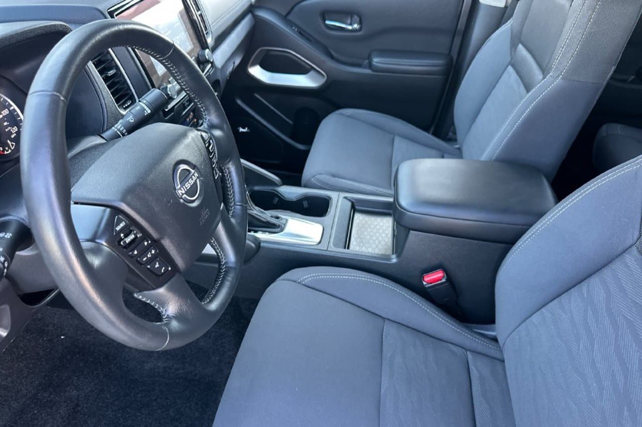 2023 Nissan Frontier SV 7
