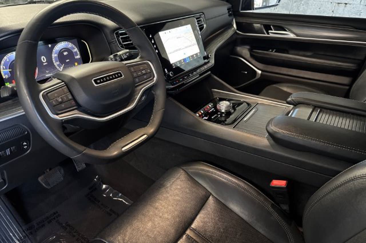 2024 Jeep Wagoneer Series II 8